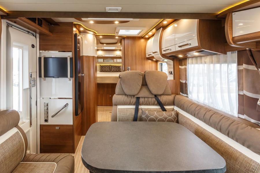 Интерьер Carthago C-Tourer I 2015 года  (фото 22 из 31)